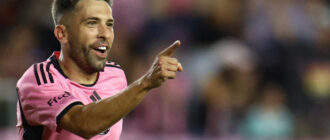 Jordi Alba compartilha dois motivos para sempre passar para Lionel Messi