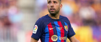 Alba publica foto com Messi, Suárez e Busquets do Super Bowl de 2025